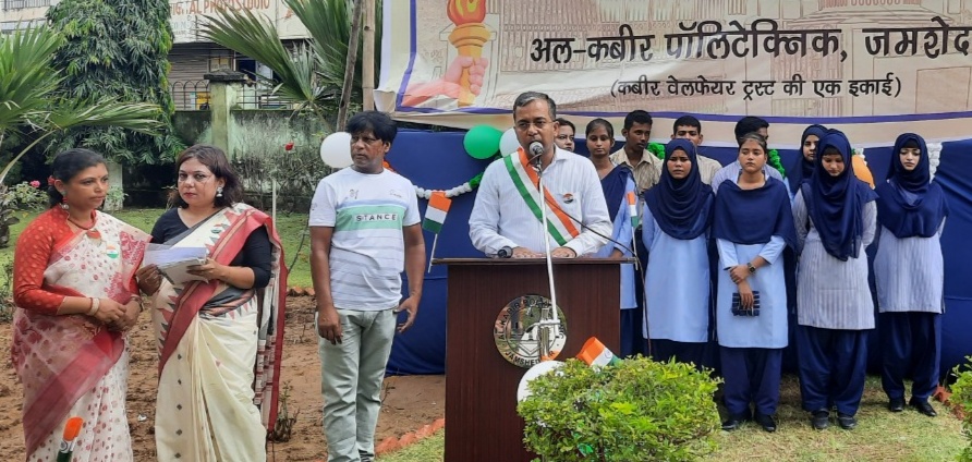 अलकबीर पाॅलिटेक्निक में स्वतंत्रता दिवस समारोह Chamakta Aina